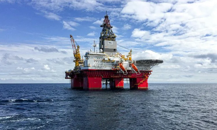Petroleira